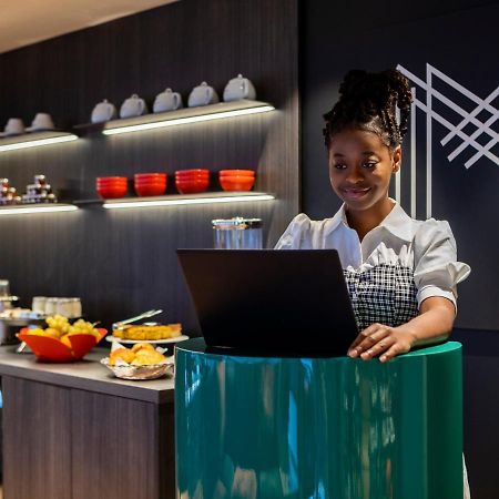 Moka Hotel Лорьян Экстерьер фото