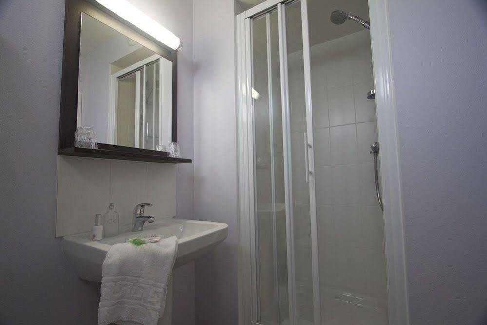 Moka Hotel Лорьян Экстерьер фото